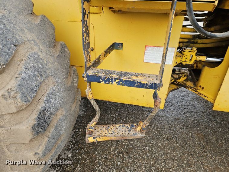 image for item DN7220 1994 Komatsu  WA250-1 wheel loader