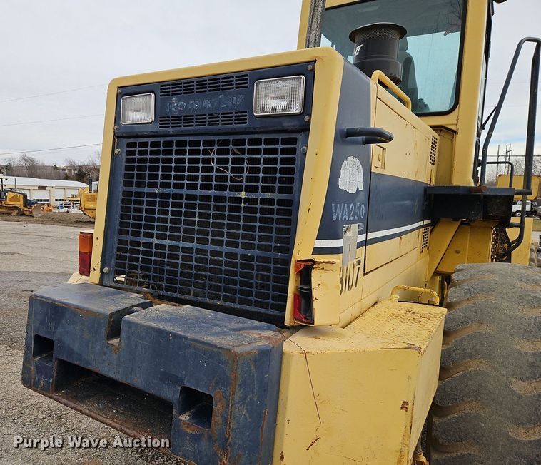 image for item DN7220 1994 Komatsu  WA250-1 wheel loader