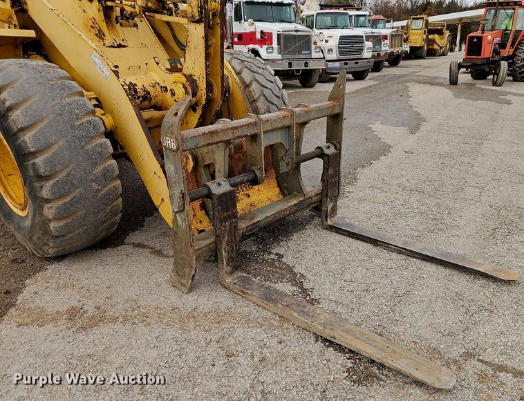 image for item DN7220 1994 Komatsu  WA250-1 wheel loader