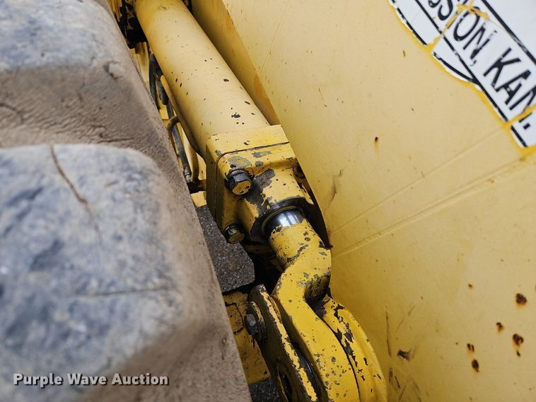 image for item DN7220 1994 Komatsu  WA250-1 wheel loader