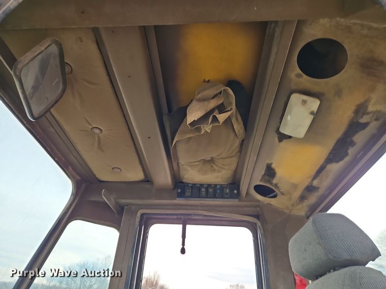 image for item DN7220 1994 Komatsu  WA250-1 wheel loader