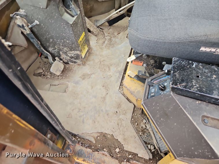 image for item DN7220 1994 Komatsu  WA250-1 wheel loader