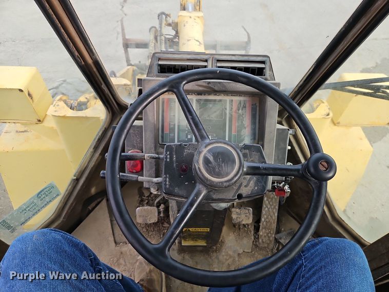 image for item DN7220 1994 Komatsu  WA250-1 wheel loader