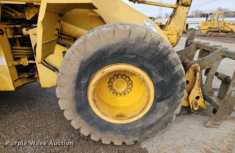 image for item DN7220 1994 Komatsu  WA250-1 wheel loader