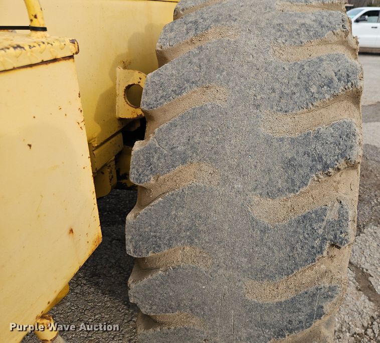 image for item DN7220 1994 Komatsu  WA250-1 wheel loader