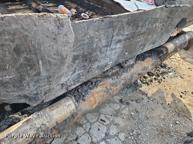 image for item DN7228 Caterpillar  AP-655C paver