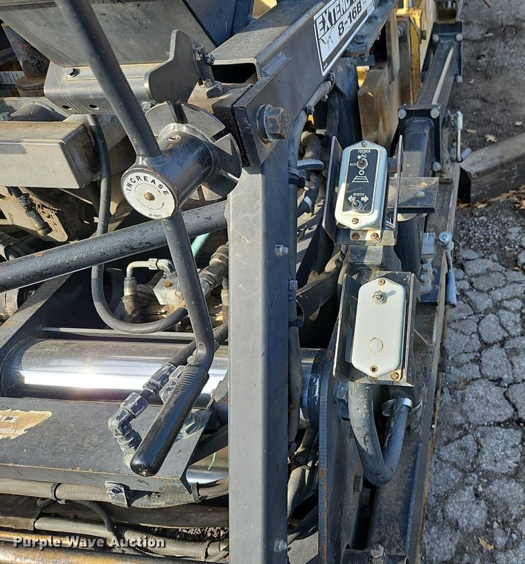 image for item DN7228 Caterpillar  AP-655C paver