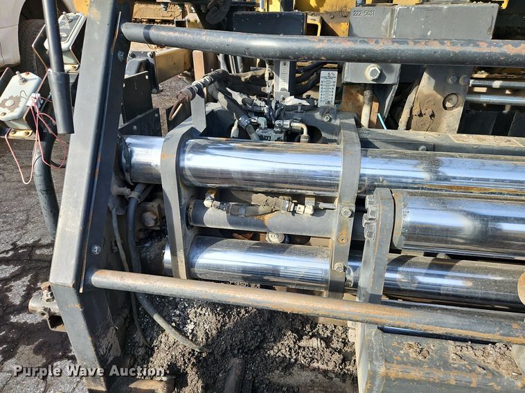 image for item DN7228 Caterpillar  AP-655C paver