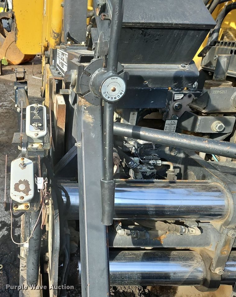 image for item DN7228 Caterpillar  AP-655C paver