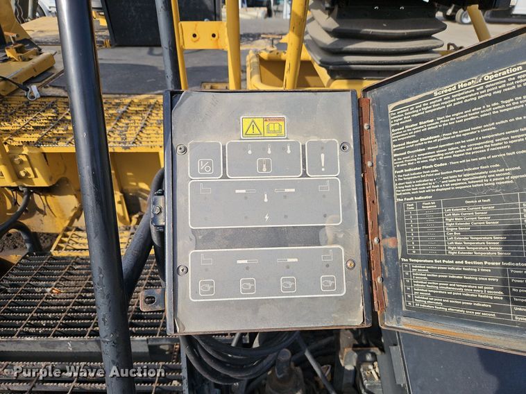 image for item DN7228 Caterpillar  AP-655C paver