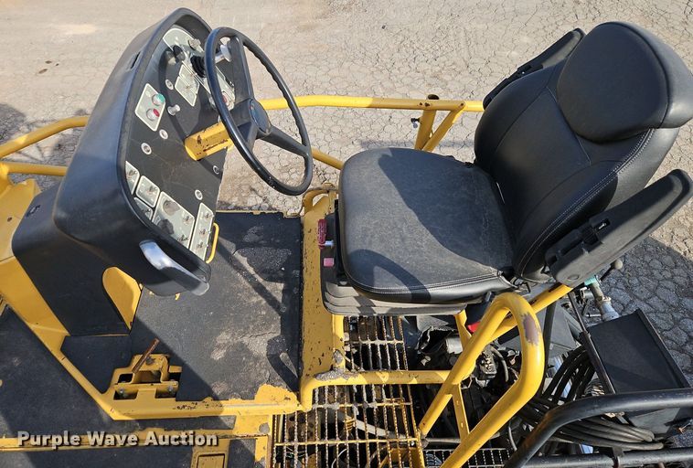 image for item DN7228 Caterpillar  AP-655C paver