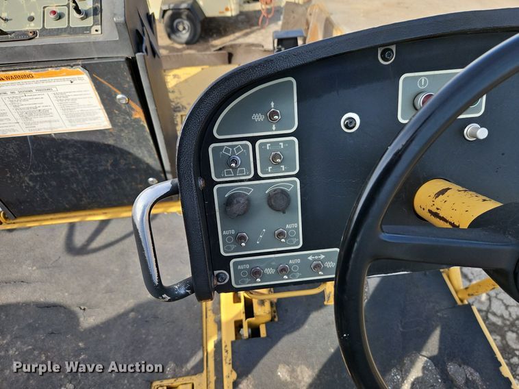 image for item DN7228 Caterpillar  AP-655C paver