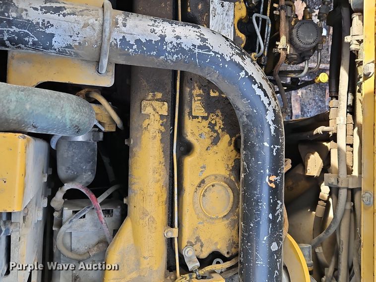 image for item DN7228 Caterpillar  AP-655C paver