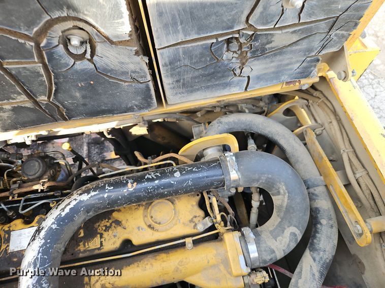 image for item DN7228 Caterpillar  AP-655C paver