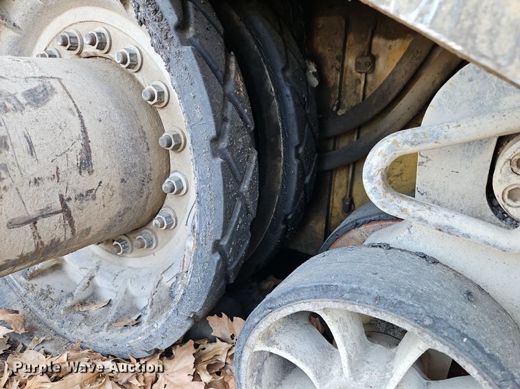 image for item DN7228 Caterpillar  AP-655C paver