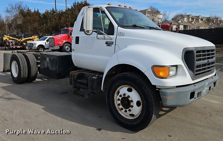 image for item DN7229 2000 Ford F650 Super Duty XL truck cab and chassis