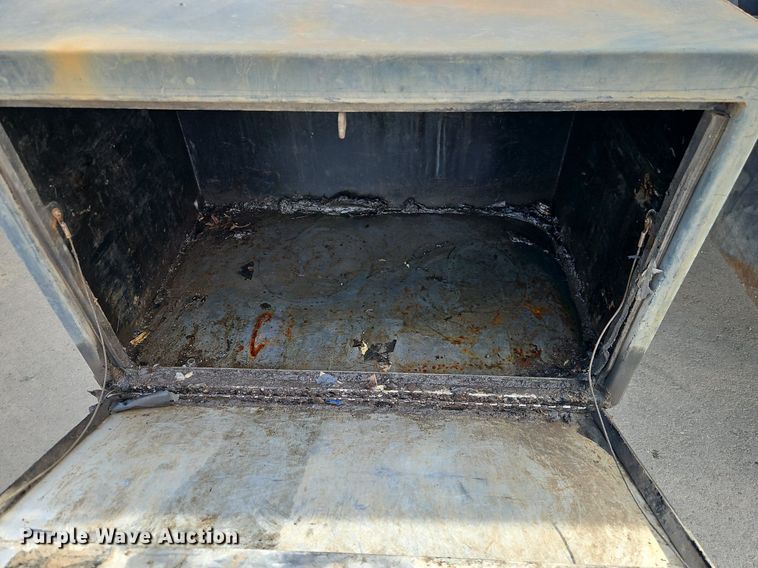 image for item DN7229 2000 Ford F650 Super Duty XL truck cab and chassis