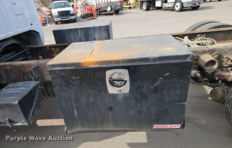 image for item DN7229 2000 Ford F650 Super Duty XL truck cab and chassis