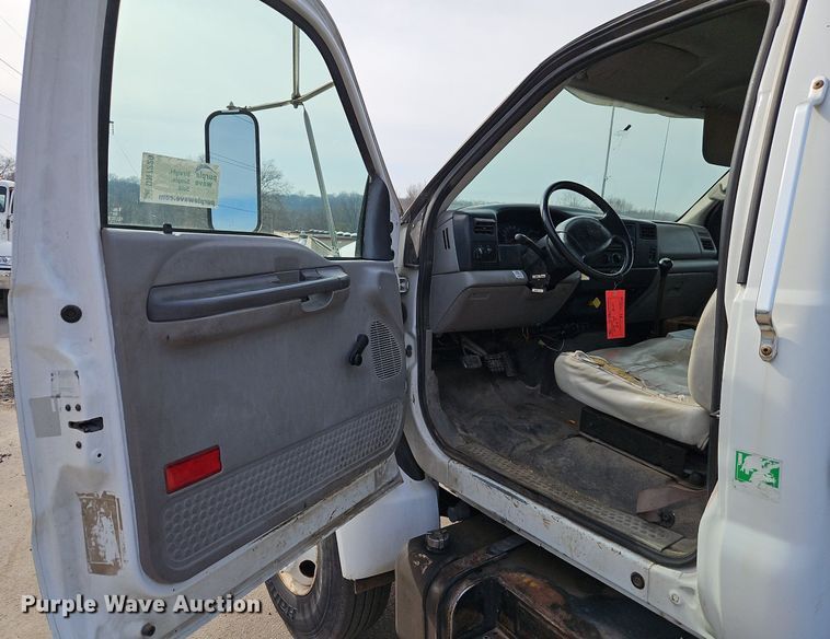 image for item DN7229 2000 Ford F650 Super Duty XL truck cab and chassis