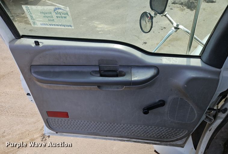 image for item DN7229 2000 Ford F650 Super Duty XL truck cab and chassis