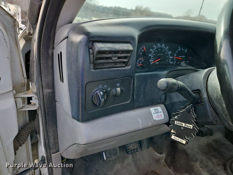 image for item DN7229 2000 Ford F650 Super Duty XL truck cab and chassis