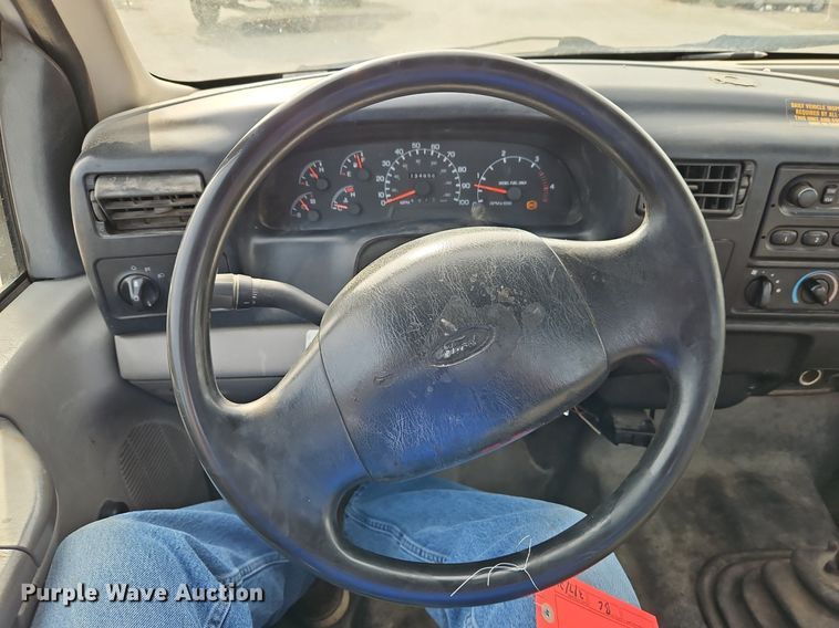 image for item DN7229 2000 Ford F650 Super Duty XL truck cab and chassis