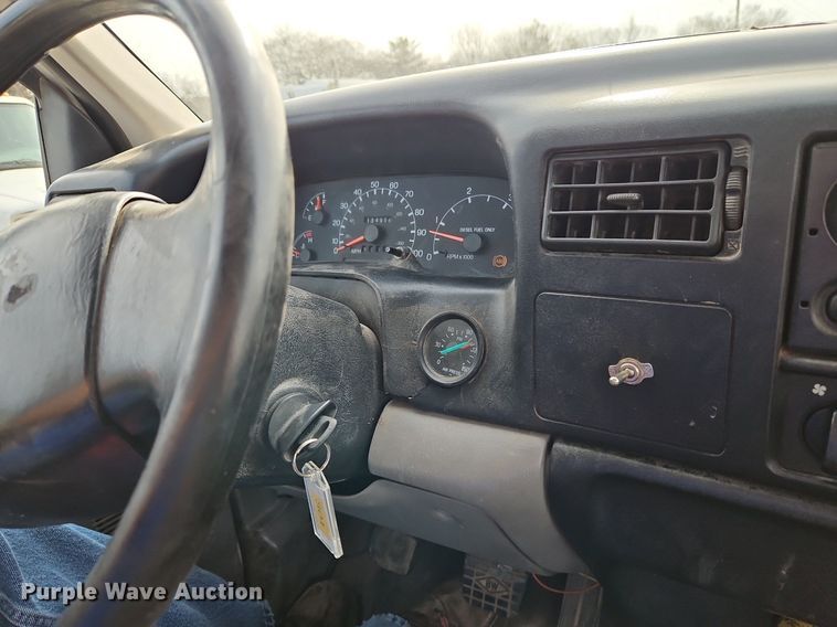 image for item DN7229 2000 Ford F650 Super Duty XL truck cab and chassis