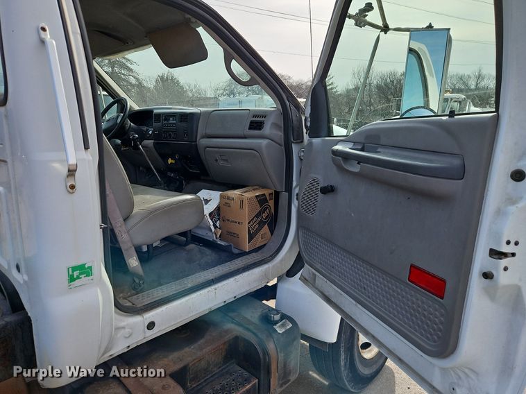 image for item DN7229 2000 Ford F650 Super Duty XL truck cab and chassis