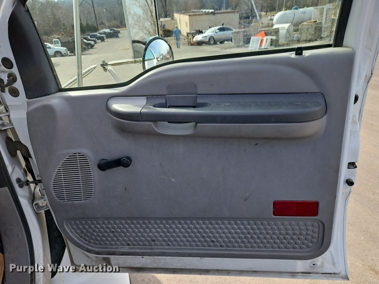 image for item DN7229 2000 Ford F650 Super Duty XL truck cab and chassis