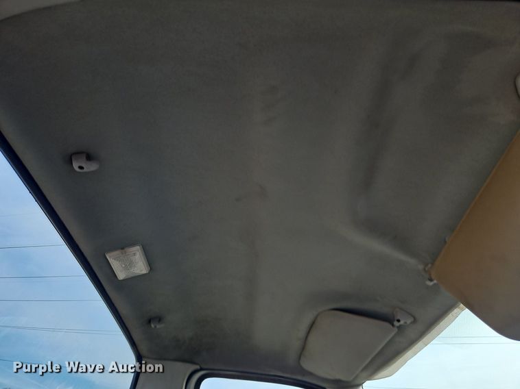 image for item DN7229 2000 Ford F650 Super Duty XL truck cab and chassis