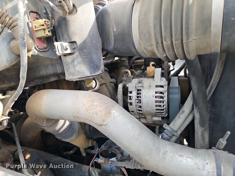 image for item DN7229 2000 Ford F650 Super Duty XL truck cab and chassis