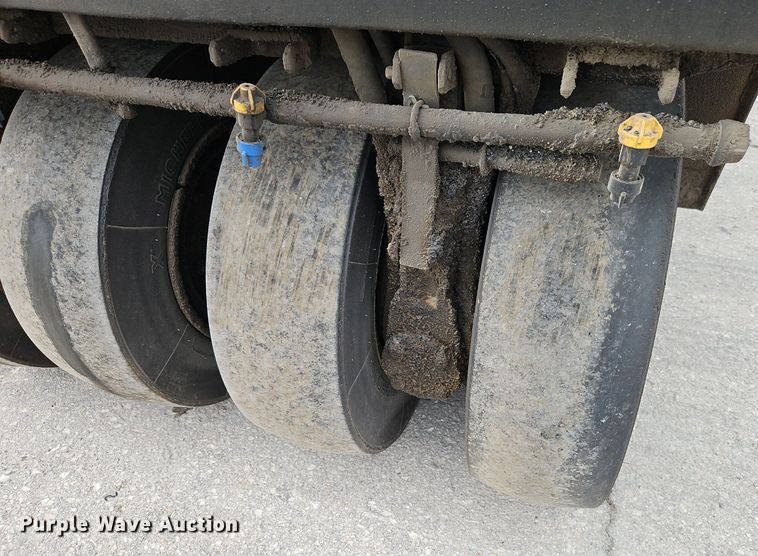 image for item DN7230 Bomag BW12R pneumatic roller