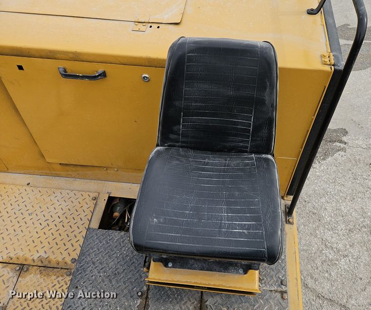 image for item DN7231 1989 Bomag BW12R pneumatic roller