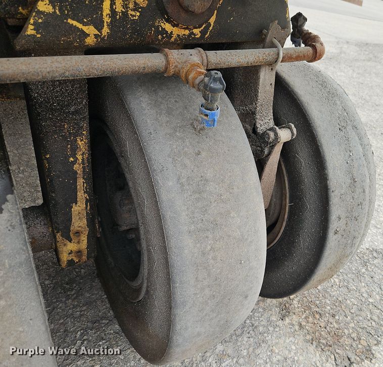 image for item DN7231 1989 Bomag BW12R pneumatic roller