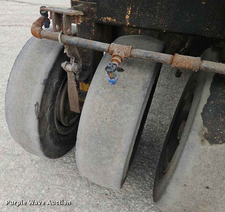 image for item DN7231 1989 Bomag BW12R pneumatic roller