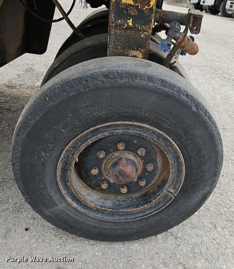 image for item DN7231 1989 Bomag BW12R pneumatic roller