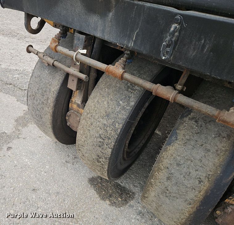 image for item DN7231 1989 Bomag BW12R pneumatic roller