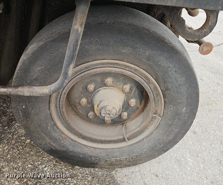 image for item DN7231 1989 Bomag BW12R pneumatic roller