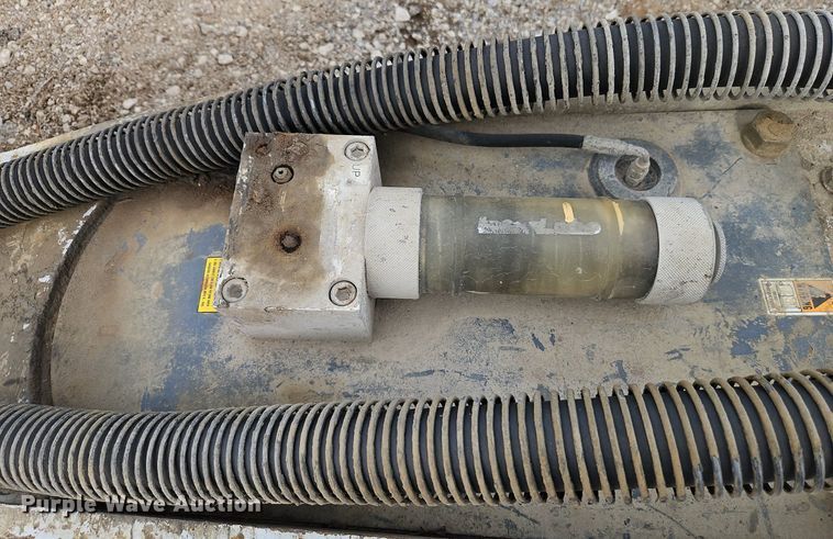 image for item DN7232 Furukawa Rock Drill FX475QTV breaker