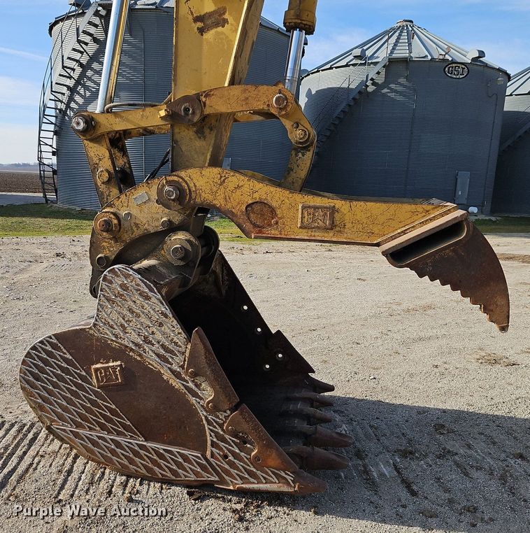 image for item DN7233 2005 Caterpillar  322C L excavator