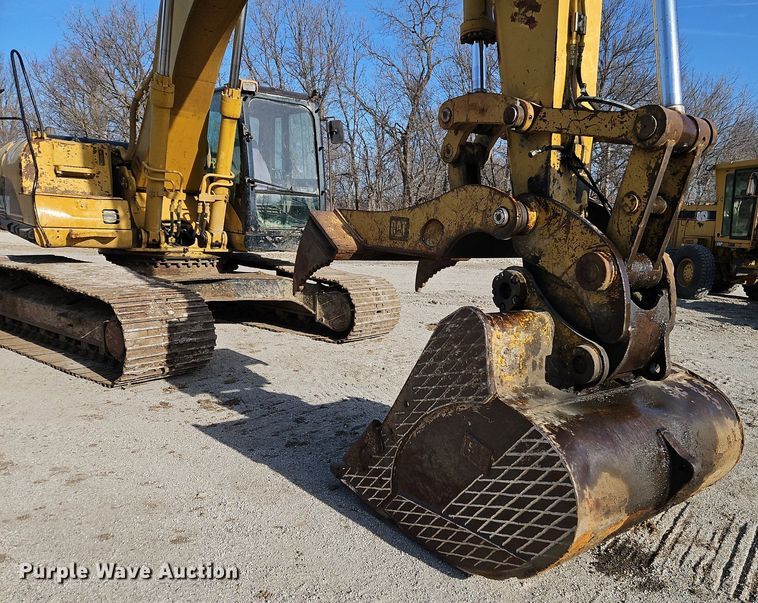 image for item DN7233 2005 Caterpillar  322C L excavator