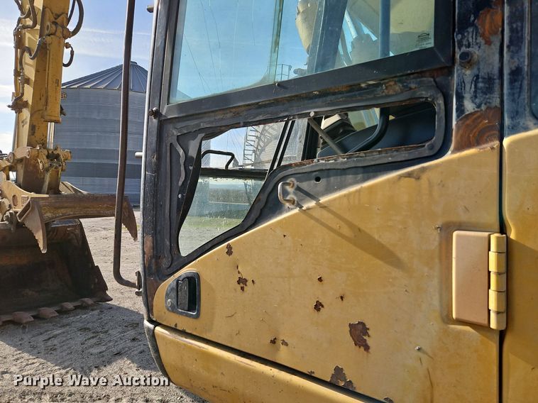 image for item DN7233 2005 Caterpillar  322C L excavator