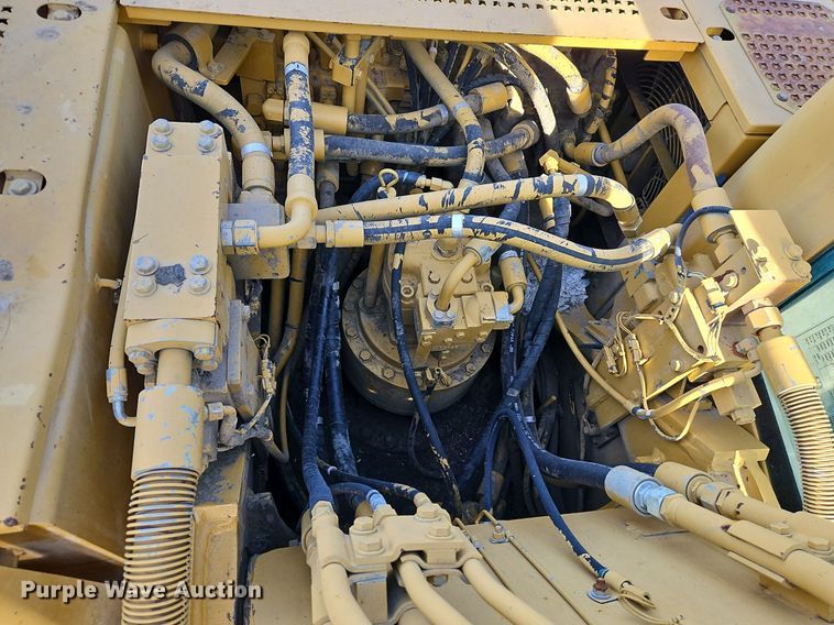 image for item DN7233 2005 Caterpillar  322C L excavator