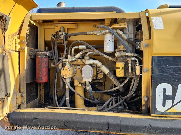 image for item DN7233 2005 Caterpillar  322C L excavator