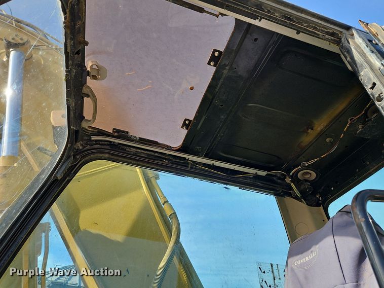 image for item DN7233 2005 Caterpillar  322C L excavator