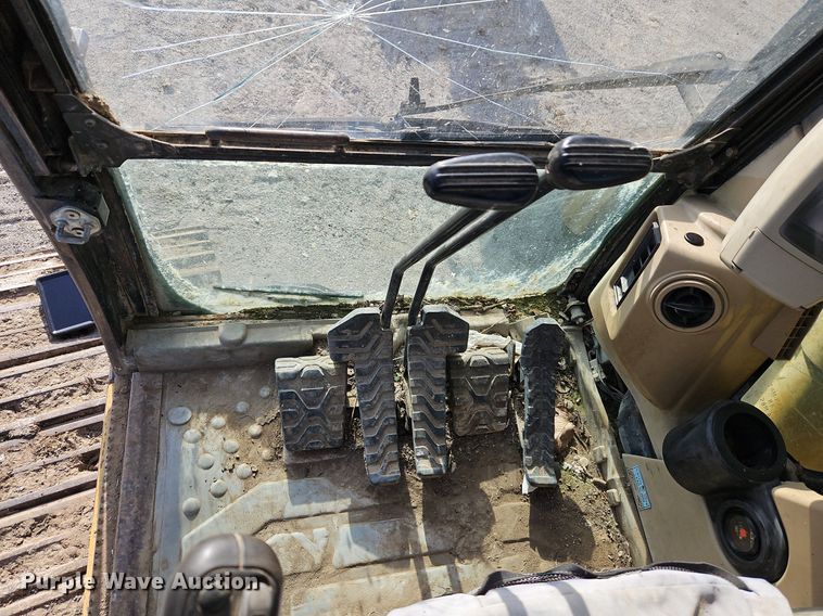 image for item DN7233 2005 Caterpillar  322C L excavator