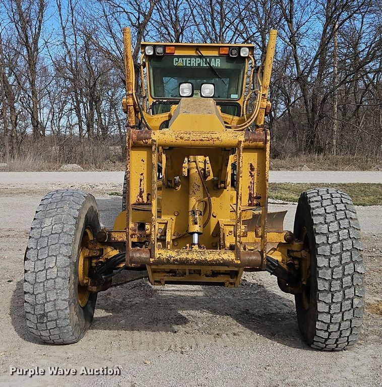 image for item DN7234 2001 Caterpillar    143H motor grader