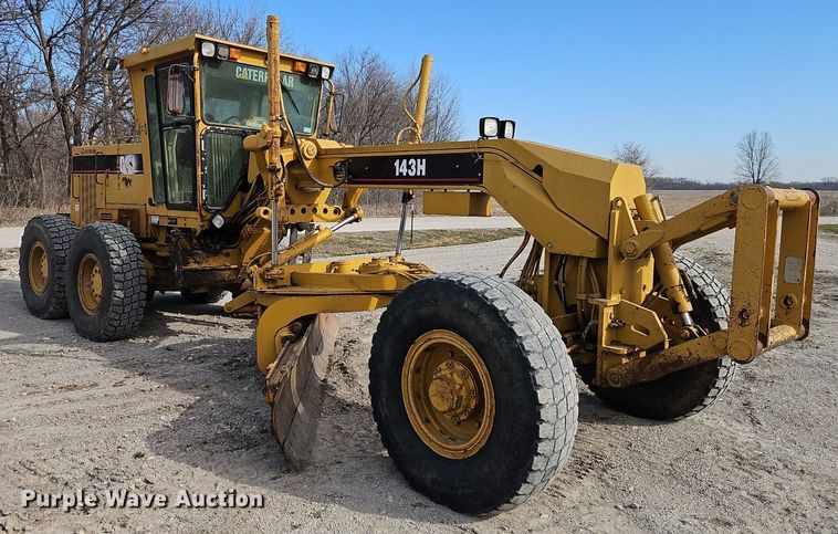 image for item DN7234 2001 Caterpillar    143H motor grader