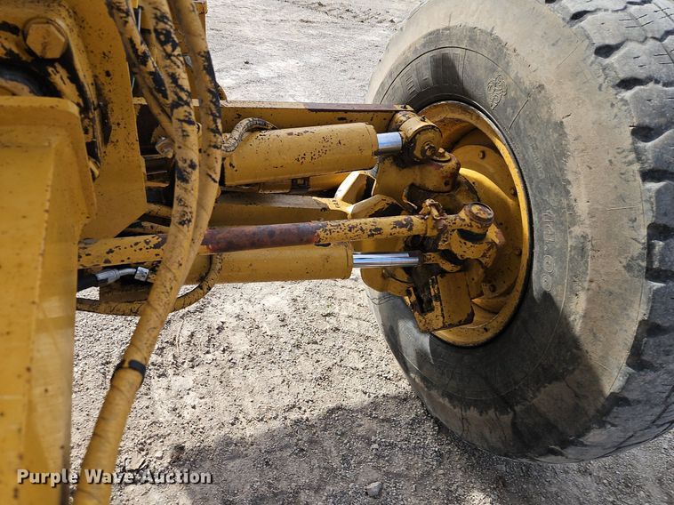 image for item DN7234 2001 Caterpillar    143H motor grader