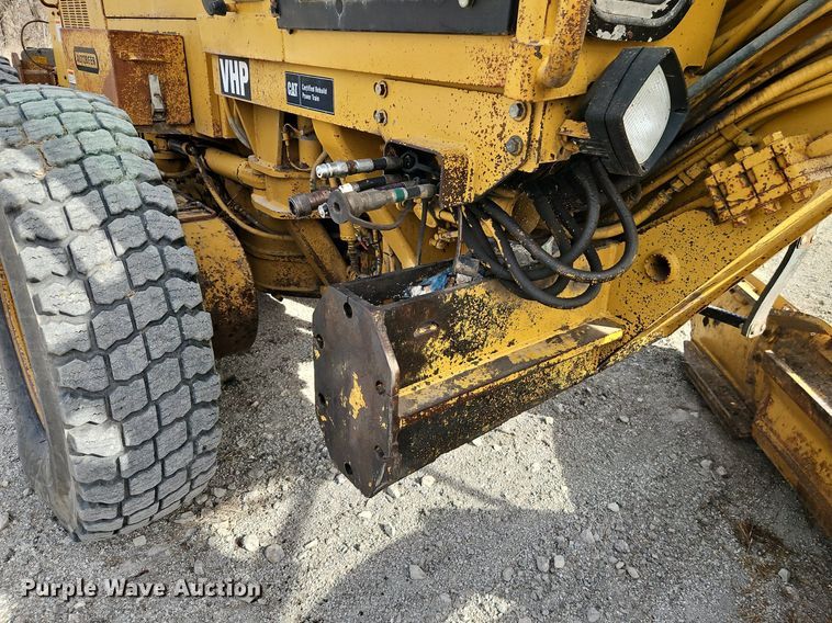 image for item DN7234 2001 Caterpillar    143H motor grader